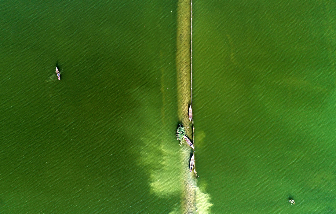 Рыбацкие лодки в Наджафе, Ирак