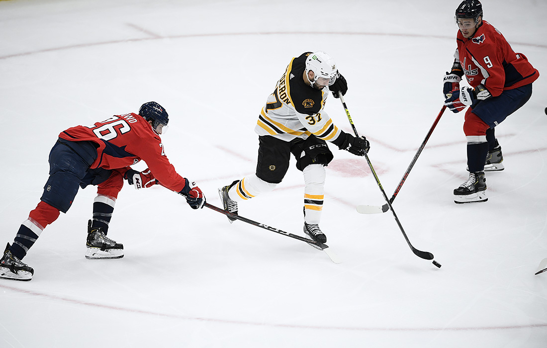 Дмитрий Орлов, защитник "Вашингтона". Провел 51 матч в регулярном чемпионате нынешнего сезона и набрал 22 (8+14 по системе "гол+пас") очка. Всего за карьеру в НХЛ сыграл в 567 матчах и набрал 202 (45+157) очка.