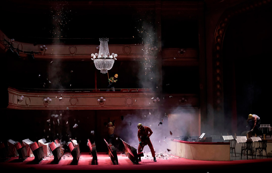 Генеральная репетиция спектакля "Viva la Mamma" прошла в Королевском театре в Мадриде