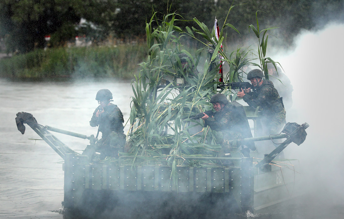 Подготовка понтонных подразделений инженерных войск к сплаву по рекам Ростовской области