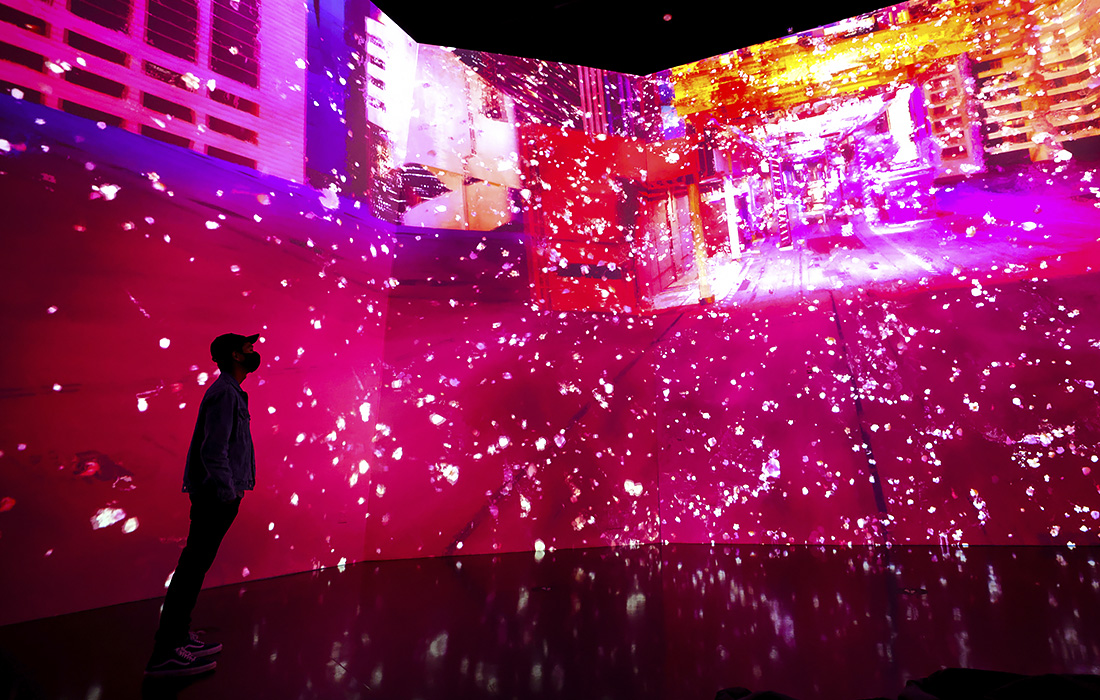 Инсталляция колумбийского художника, которая, по его замыслу, должна вселять надежду перед лицом изменения климата и пандемией COVID-19