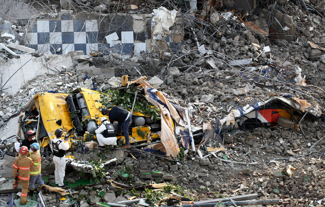 При обрушении пятиэтажного здания в южнокорейском городе Кванджу пострадали 8 человек