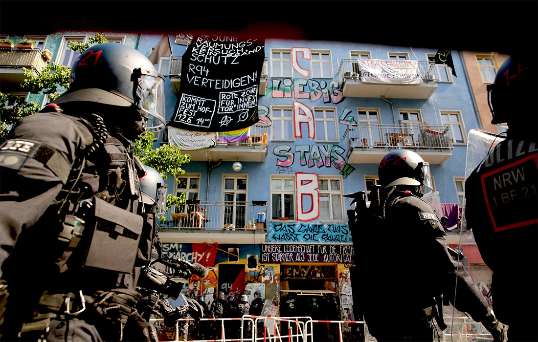 Попытка провести пожарную инспекцию привела к локальным беспорядкам на улице Ригаерштрассе