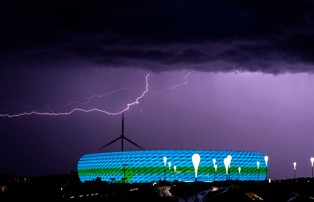 Гроза над стадионом в Мюнхене