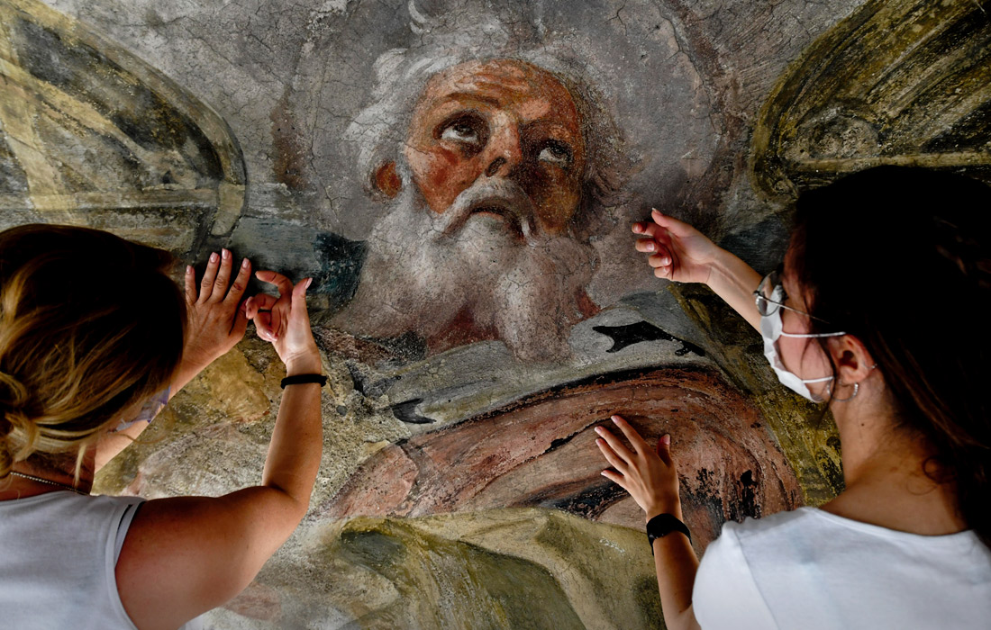 Реставрационные работы проводятся в церкви Сан-Никола-алла-Карита в Неаполе