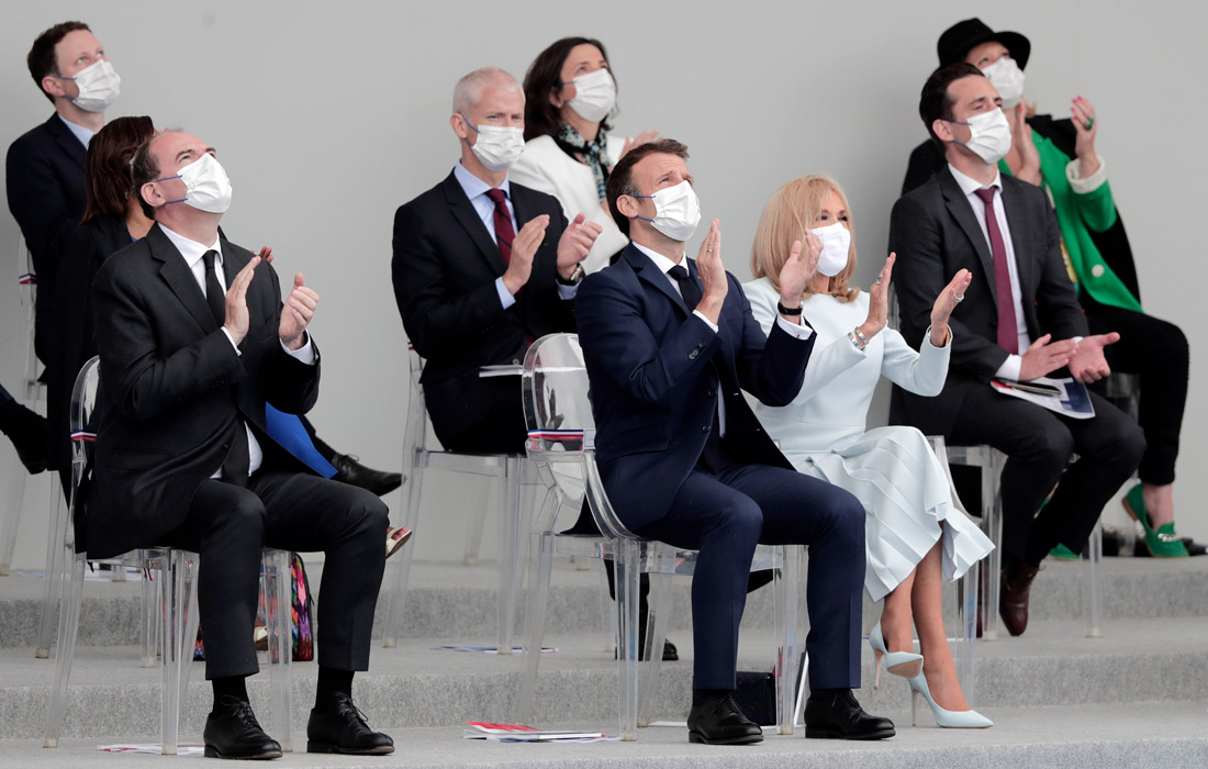 Среди зрителей были президент Франции Эммануэль Макрон с супругой