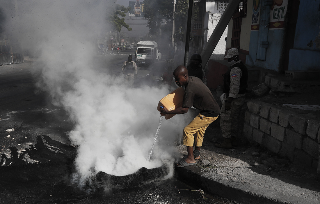 Последствия протестов в Порт-о-Пренсе после убийства президента Гаити