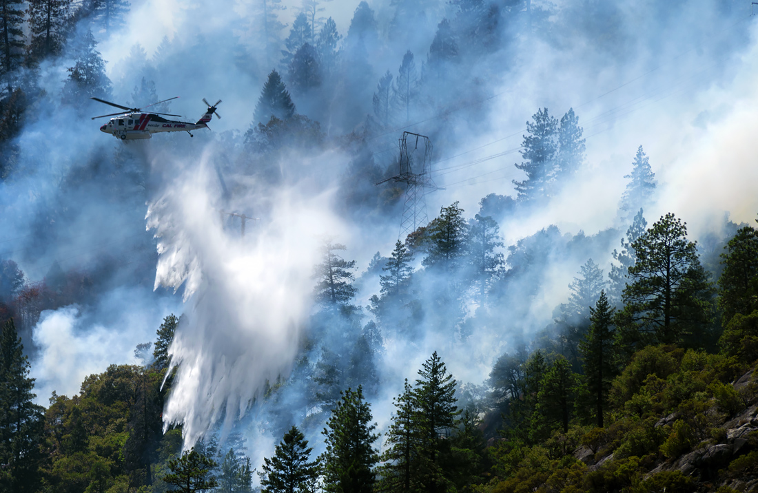 Тушение пожаров в Калифорнии