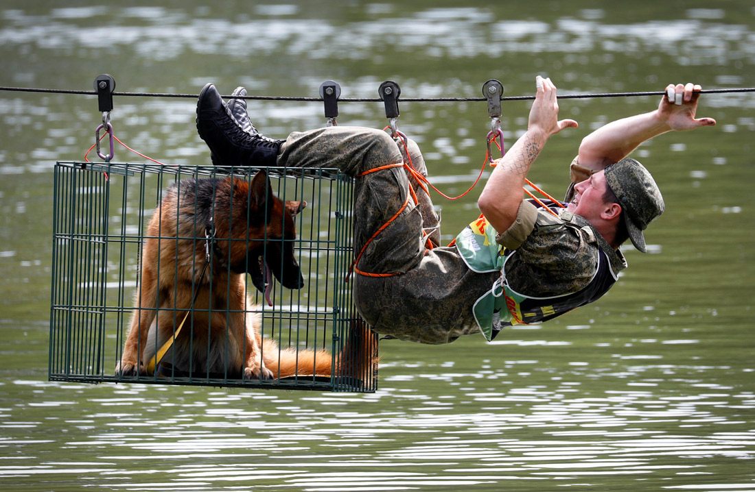 В Московской области прошел финал всеармейского этапа конкурса расчетов минно-розыскной службы "Найти и обезвредить"