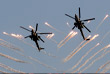Ударные вертолеты Ми-28Н пилотажной группы "Беркуты"