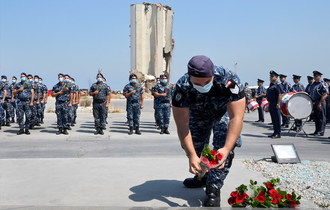 В Ливане проходят памятные мероприятия в первую годовщину разрушительного взрыва в порту Бейрута, в результате которого погибли более 170 человек