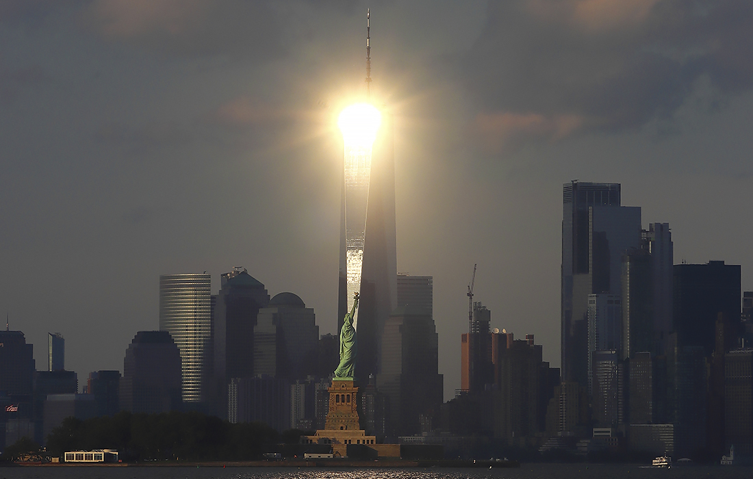Заход солнца в Нью-Йорке