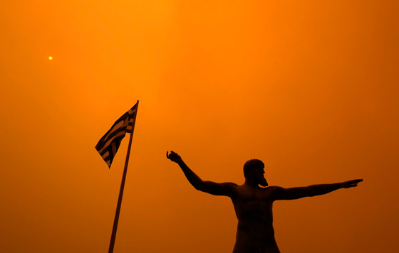 Греция в огне