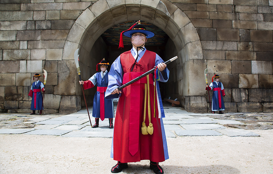 В Южной Корее выявлено 1805 новых случаев заражения COVID-19