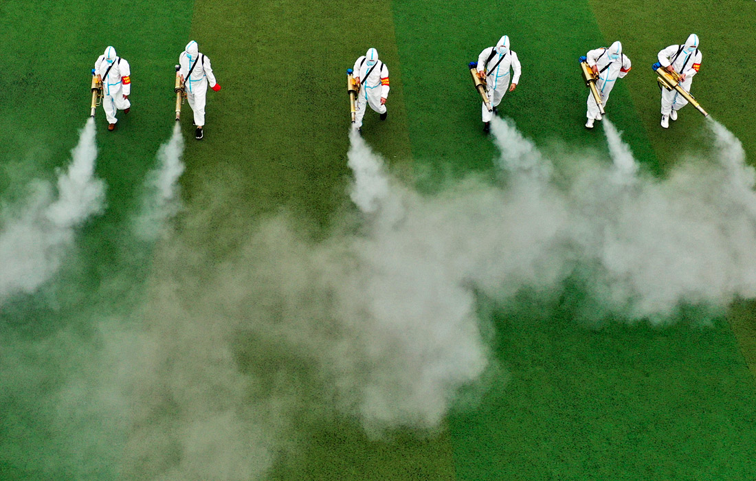 Дезинфекция стадиона средней школы в Бочжоу, Китай