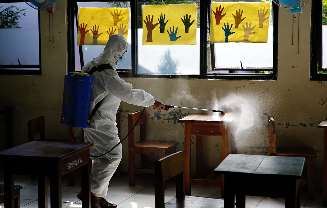 В Джакарте школы возобновили работу в очном режиме после перерыва из-за пандемии COVID-19