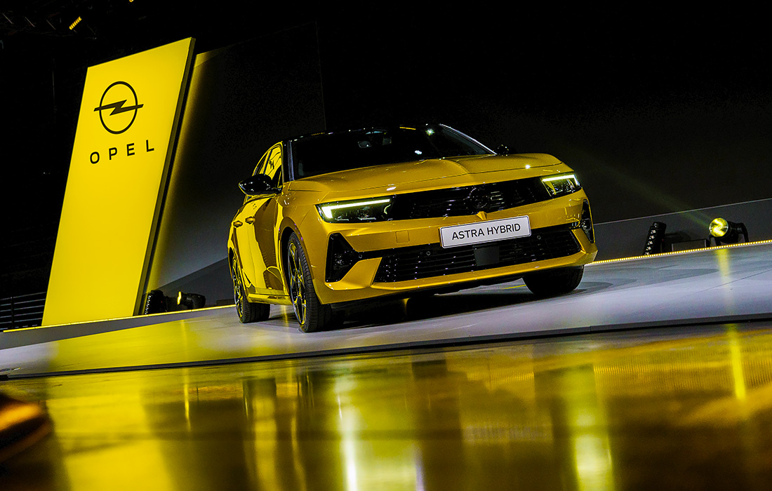 Новый Opel Astra представили на заводе компании в Рюссельсхайме