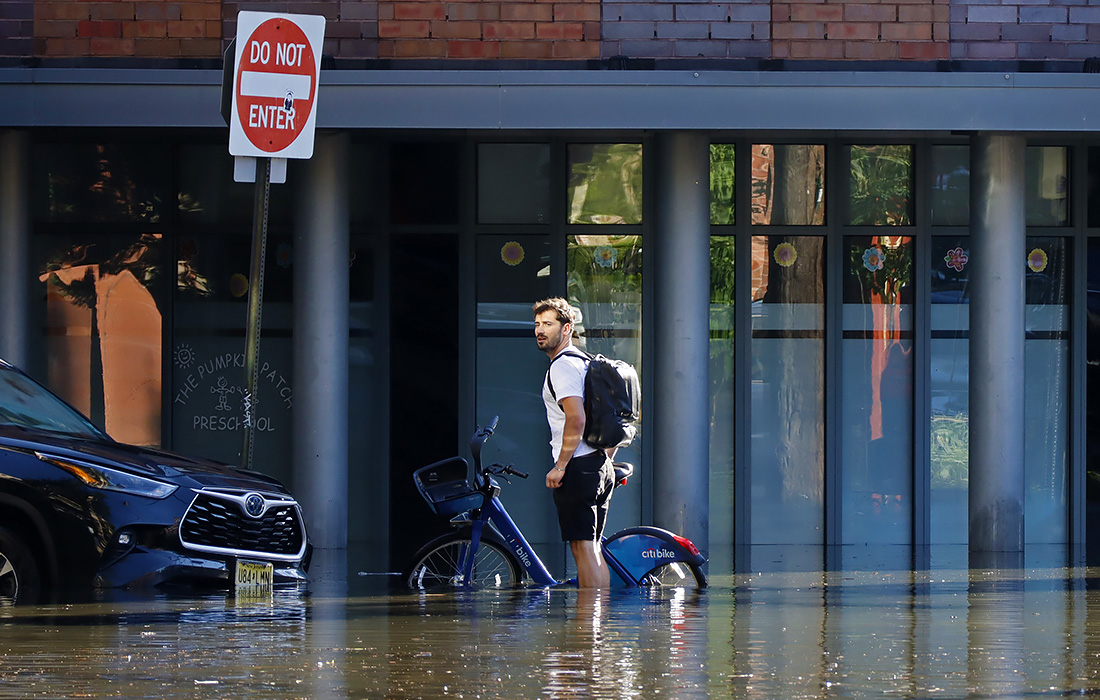 Последствия сильнейшего ливня районе Нью-Джерси, США