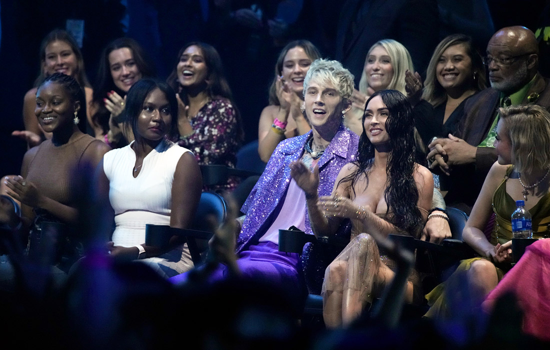 Гости церемонии актриса Меган Фокс с бойфрендом Machine Gun Kelly