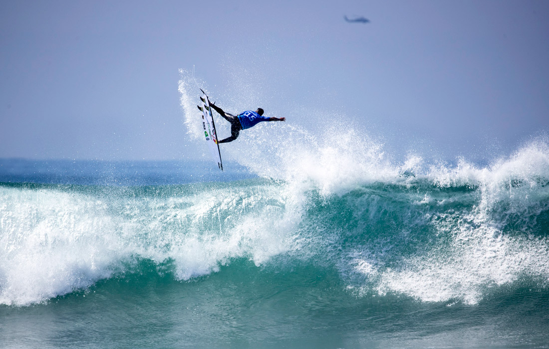 Серфер Итало Феррейра из Бразилии