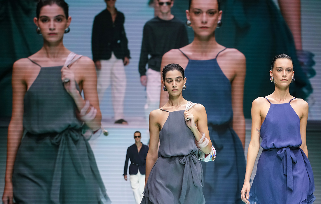 Новая коллекция женской одежды от Armani