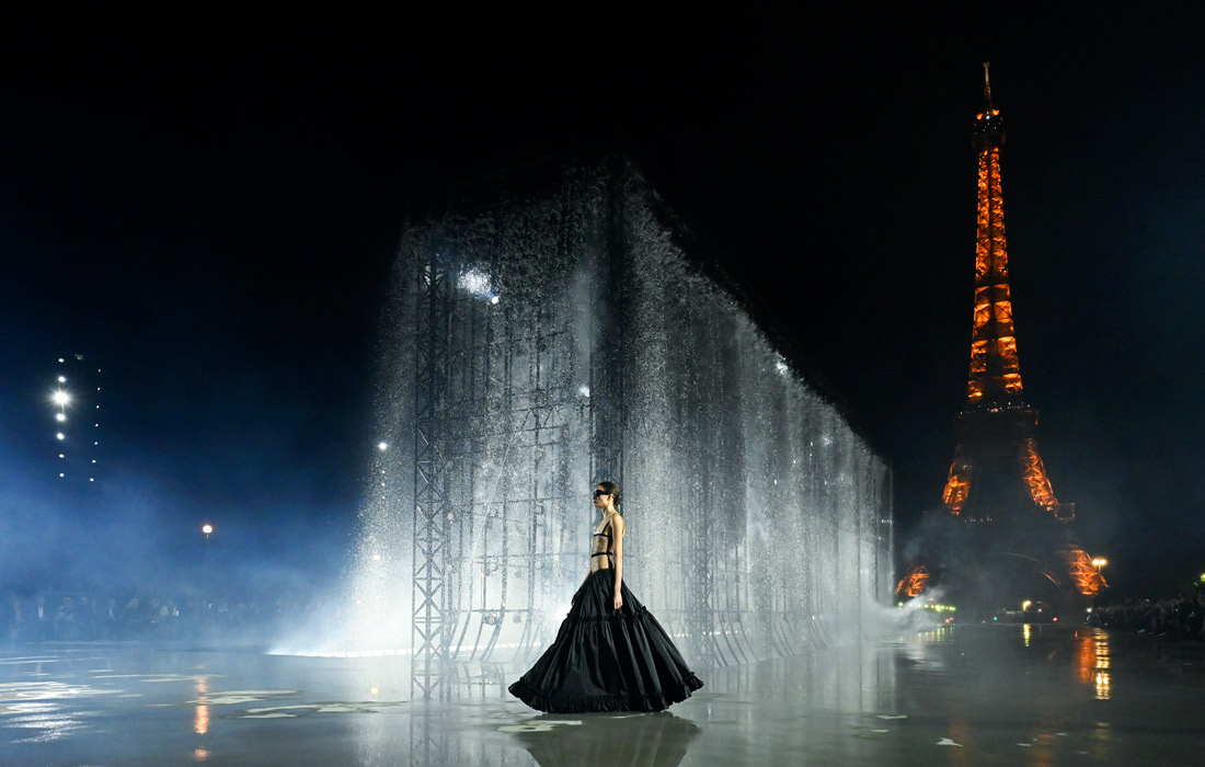 В Париже прошел показ Saint Laurent