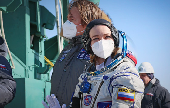 Ракета со съемочной группой стартовала к МКС