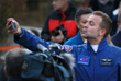Экипаж вернется на Землю 17 октября. На фото: режиссер Клим Шипенко перед запуском ракеты-носителя "Союз-2.1а".