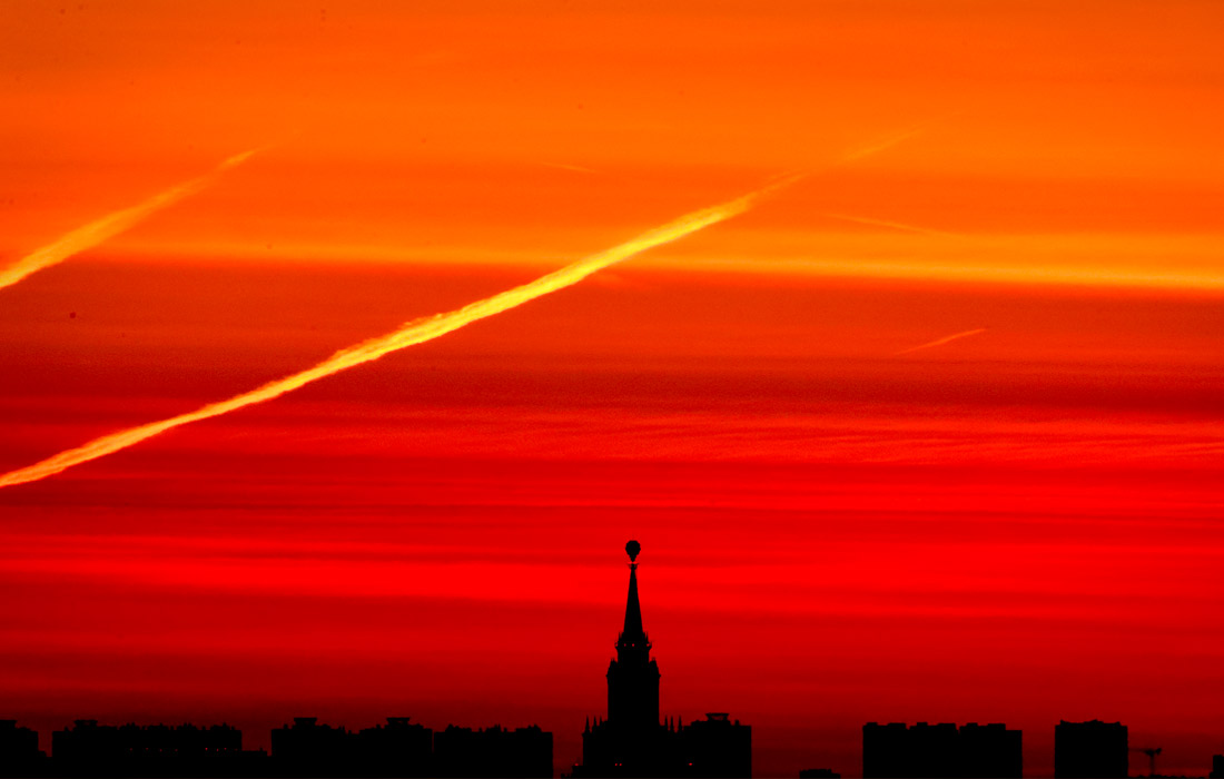 Восход солнца в Москве