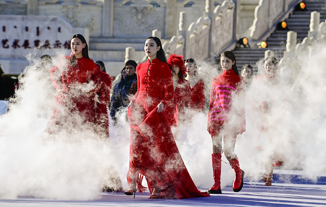 Показ мод прошел в китайском городе Ордос