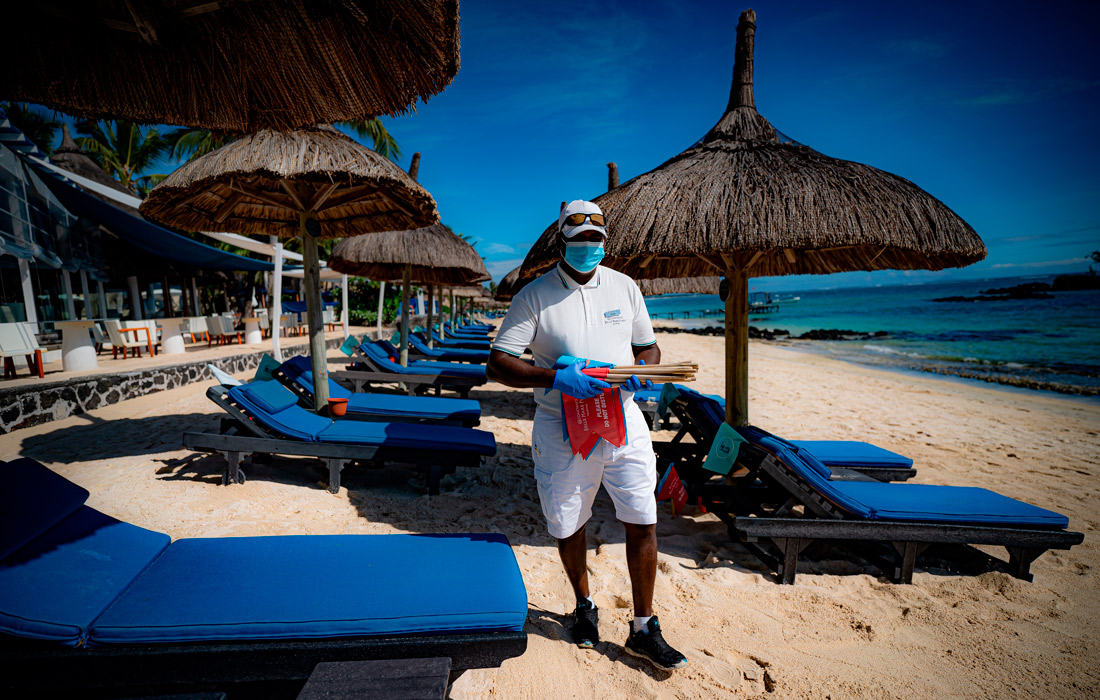 Власти Маврикия разрешили туристам, у которых есть прививка от коронавируса, посещать остров без соблюдения двухнедельного карантина