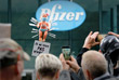 18 октября. В Брюсселе перед штаб-квартирой Pfizer прошла акция протеста против ковид-паспортов.