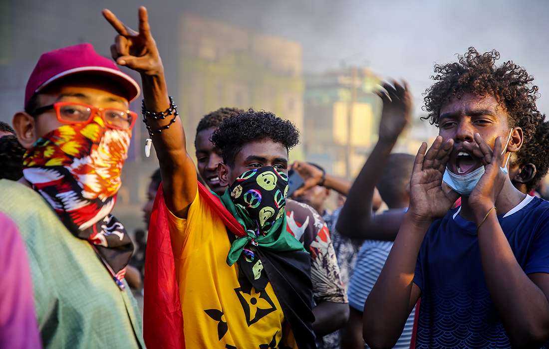 В Судане продолжаются протесты после попытки военного переворота