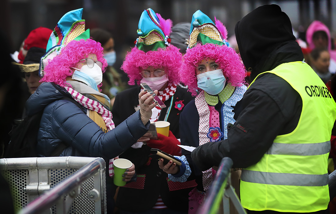 11 ноября. В Кельне начался сезон карнавалов в условиях пандемии коронавируса COVID-19.