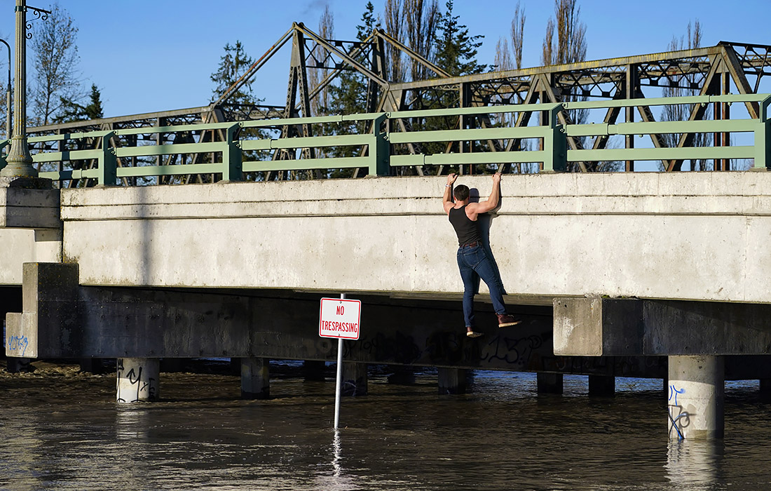 Последствия наводнения из-за проливных дождей в американском штате Вашингтон