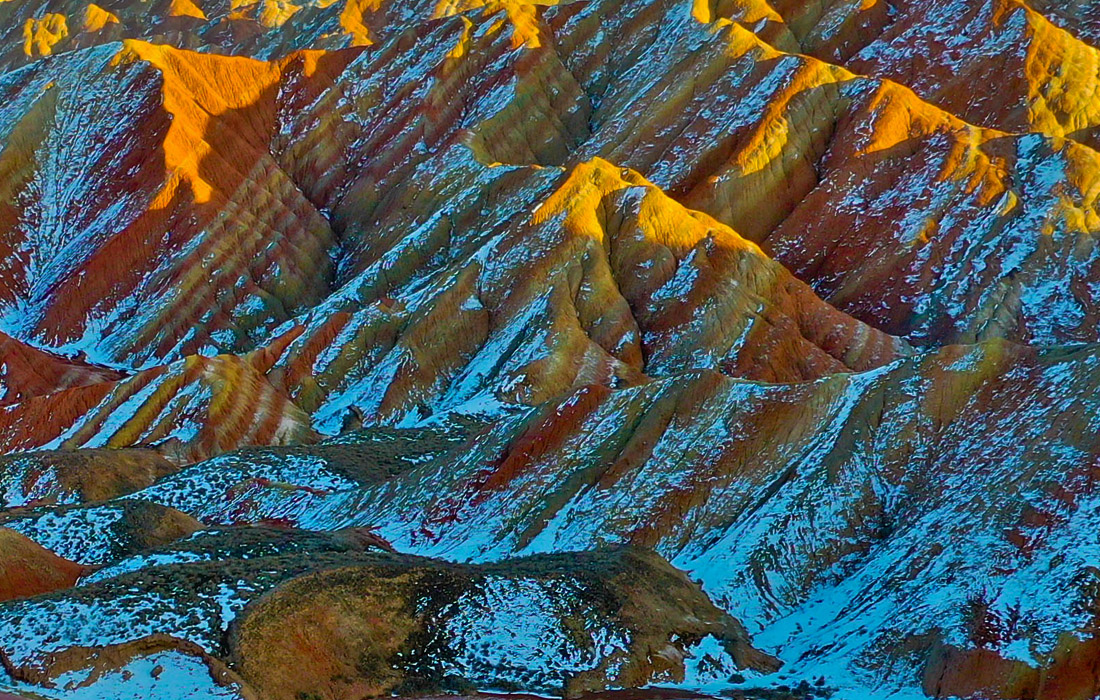 Закат в национальном геопарке Чжанъе Данься в Китае