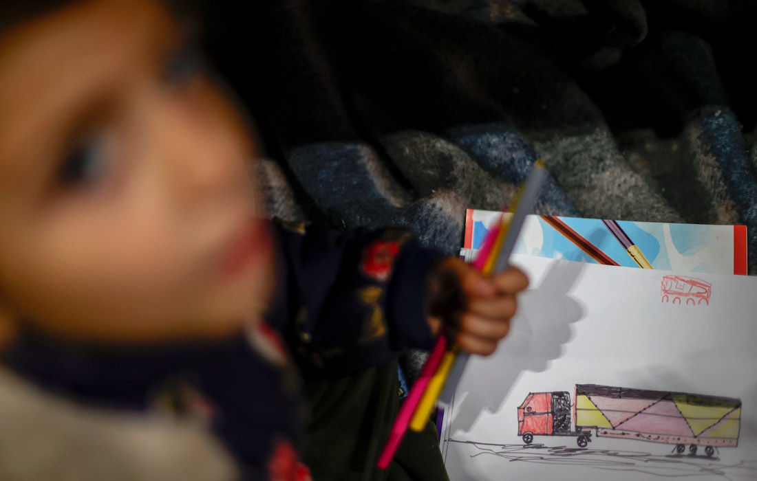 В белорусском логистическом центре "Брузги" близ границы с Польшей находятся около 2 тысяч беженцев