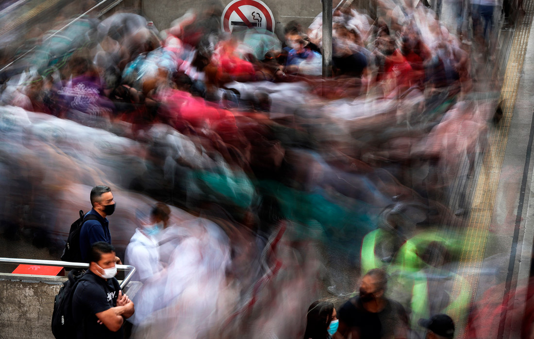 1 декабря. Бразилия стала первой страной Южной Америки, где впервые диагностировали новый штамм коронавируса "омикрон".