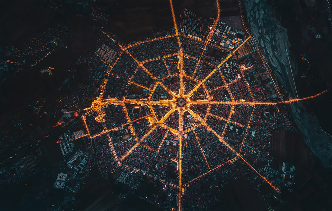 Вид на округ Текес, Синьцзян-Уйгурский автономный район, Китай