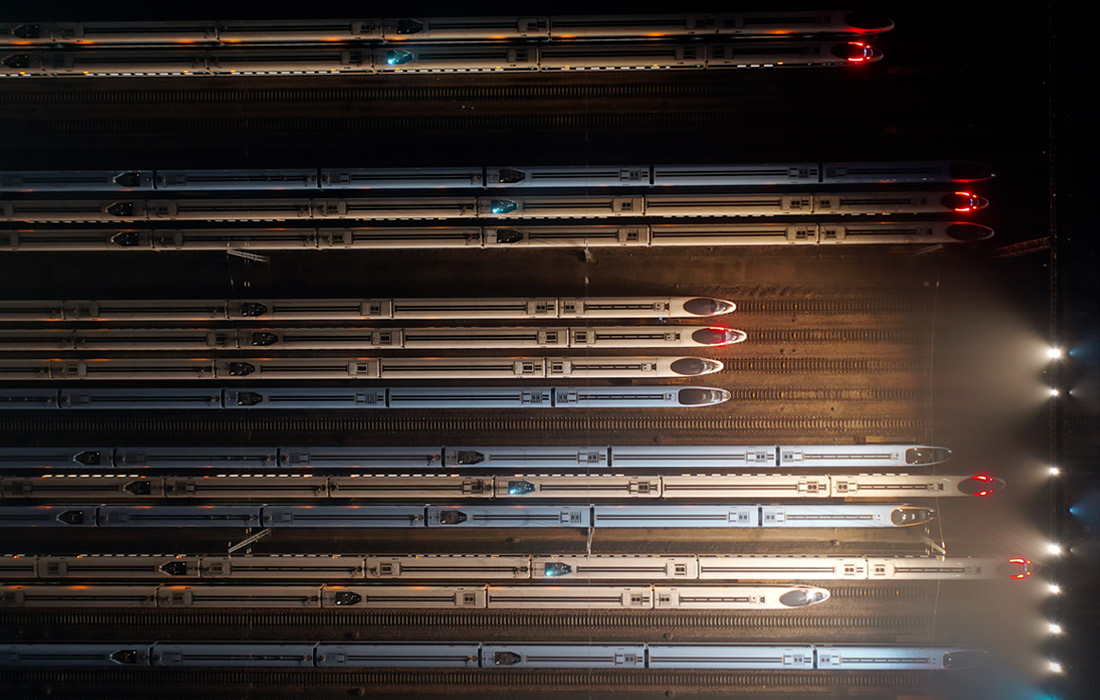 Скоростные поезда на станции Нанкин в Китае