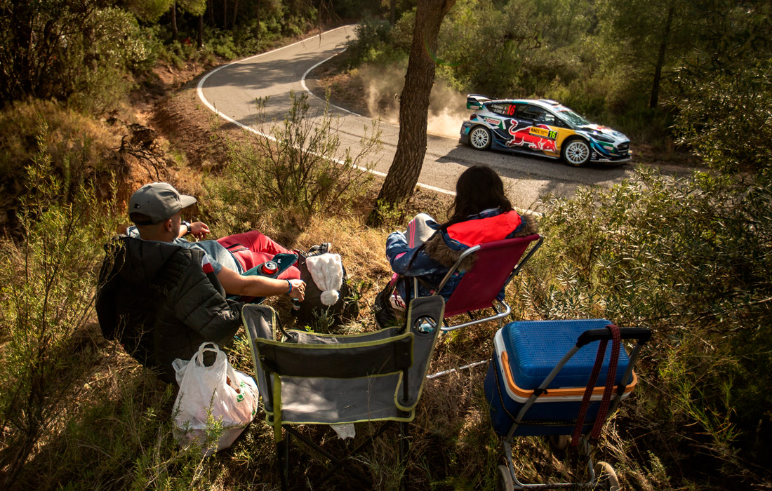 Зрители на Чемпионате мира по ралли в Испании
