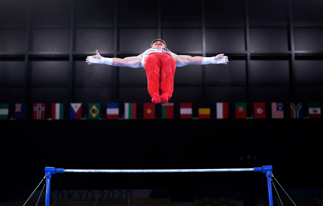 Американский спортсмен Броуди Мэлоун во время соревнований по спортивной гимнастике