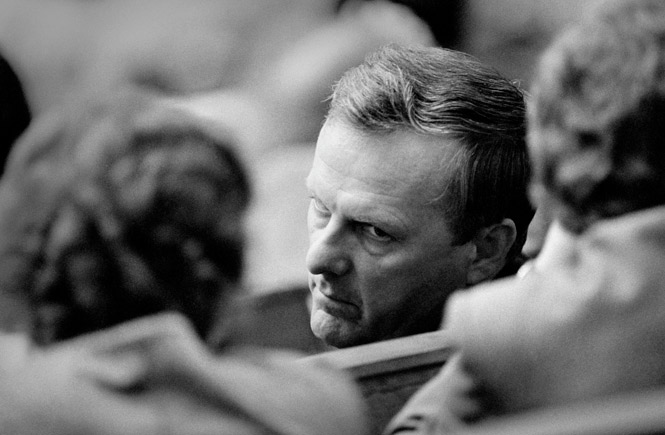 Собчак запрещает вывозить в Балтию различные виды товаров