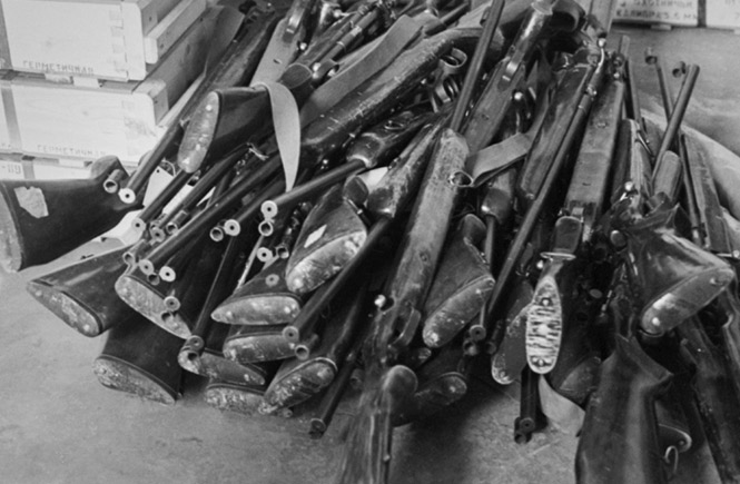 Населению азербайджанских сел раздают оружие