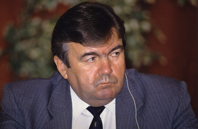 Наиболее вероятный кандидат на пост президента Молдовы - Мирча Снегур