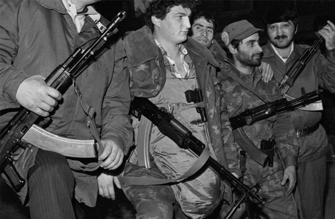 Требование Бориса Ельцина о сдаче оружия в Чечено-Ингушетии не выполняется