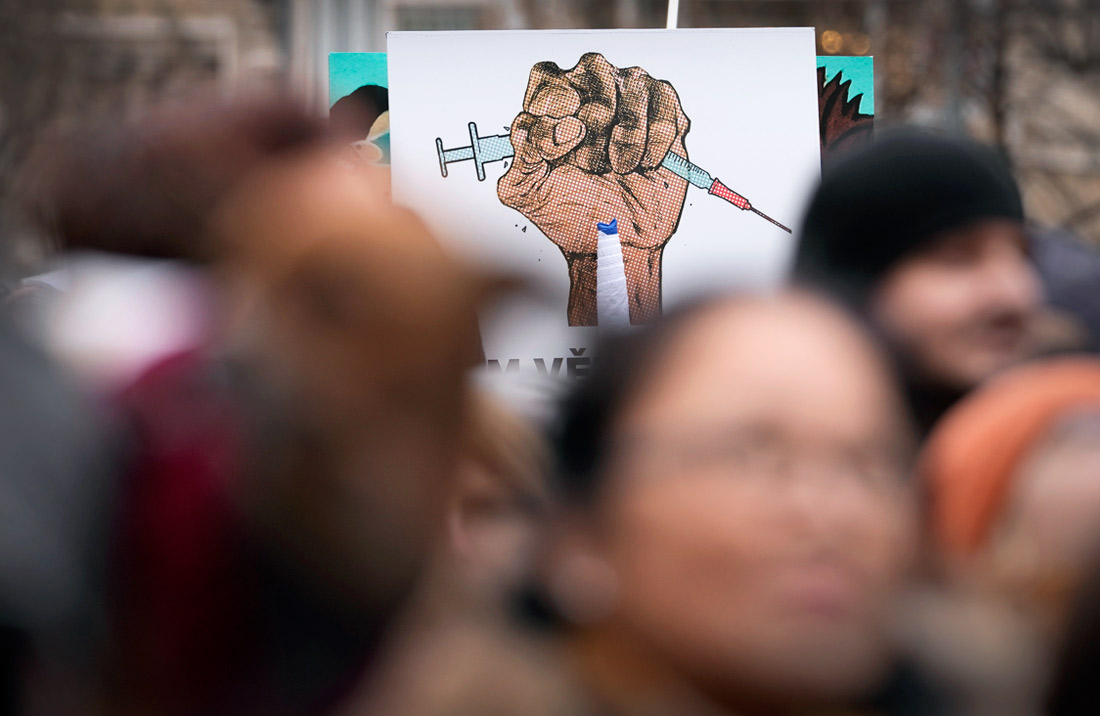 9 января. В Чехии прошла акция протеста против вакцинации от COVID-19.