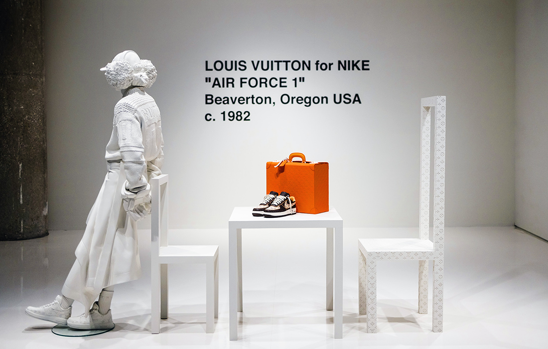 Sotheby's выставит на аукцион лимитированную серию кроссовок Louis Vuitton Nike Air Force 1, созданную покойным американским дизайнером Вирджилом Абло