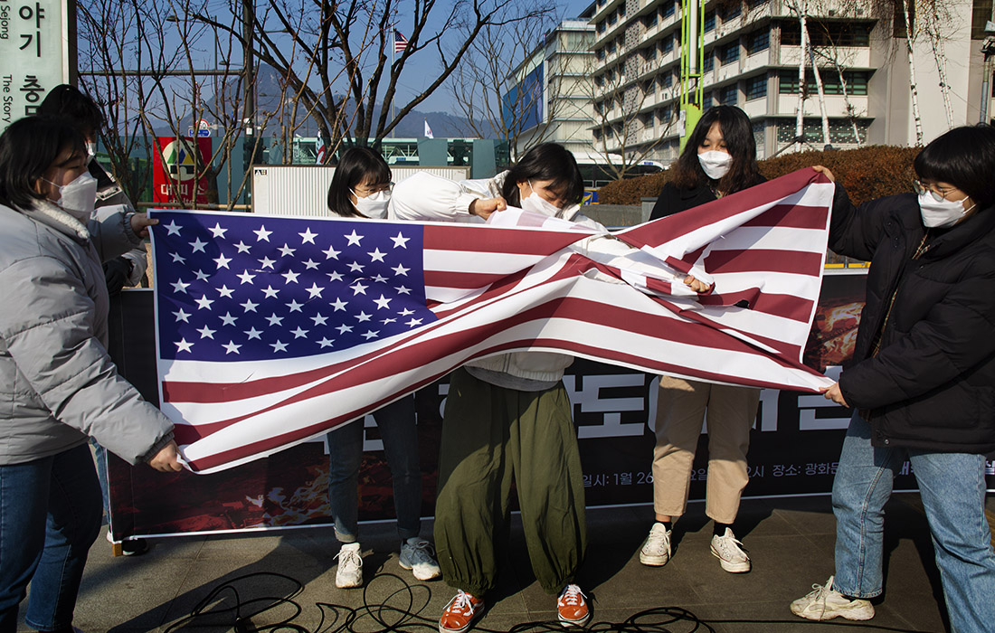 Акция протеста в Сеуле против размещения американских войск в Корее