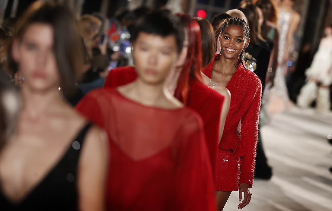 В Париже продолжается Неделя высокой моды